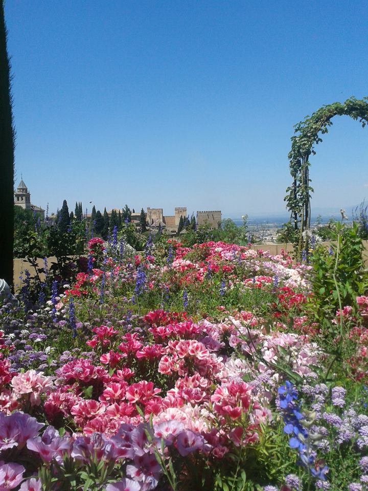 Guided tour of El Generalife in the Alhambra